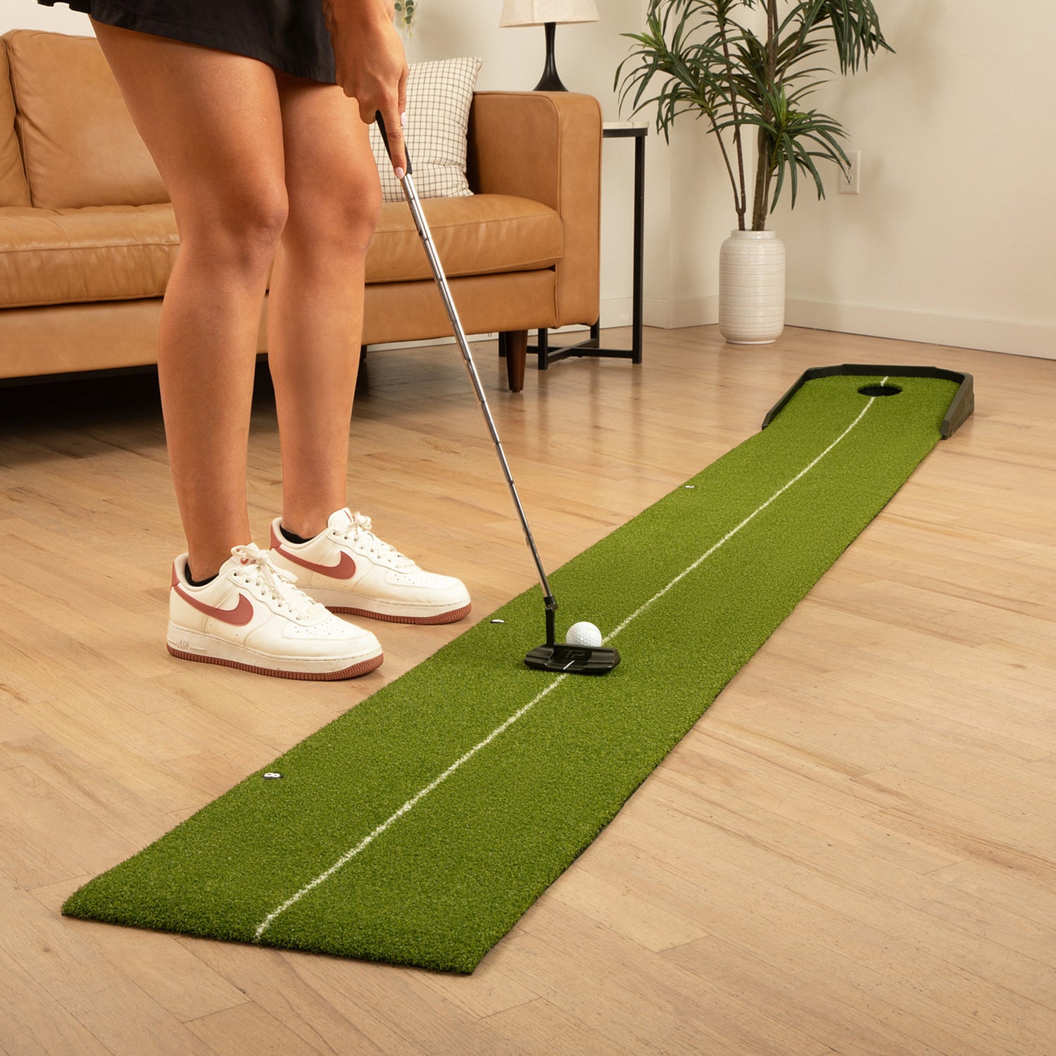 SKYTRAK™ 9' Putting Turf Mat with Automatic Electric Ball Return