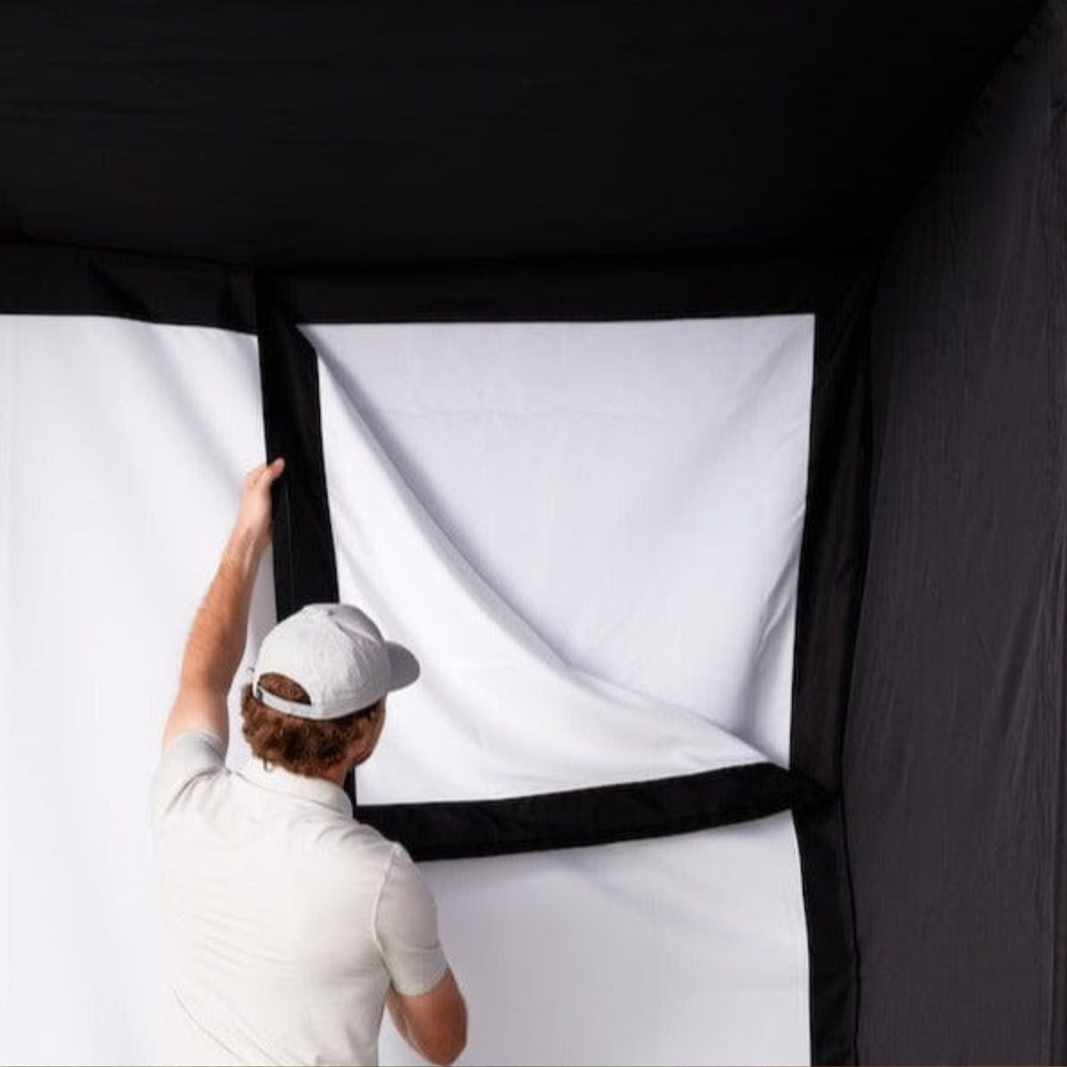 SKYTRAK Studio enclosure icon graphic, version 2